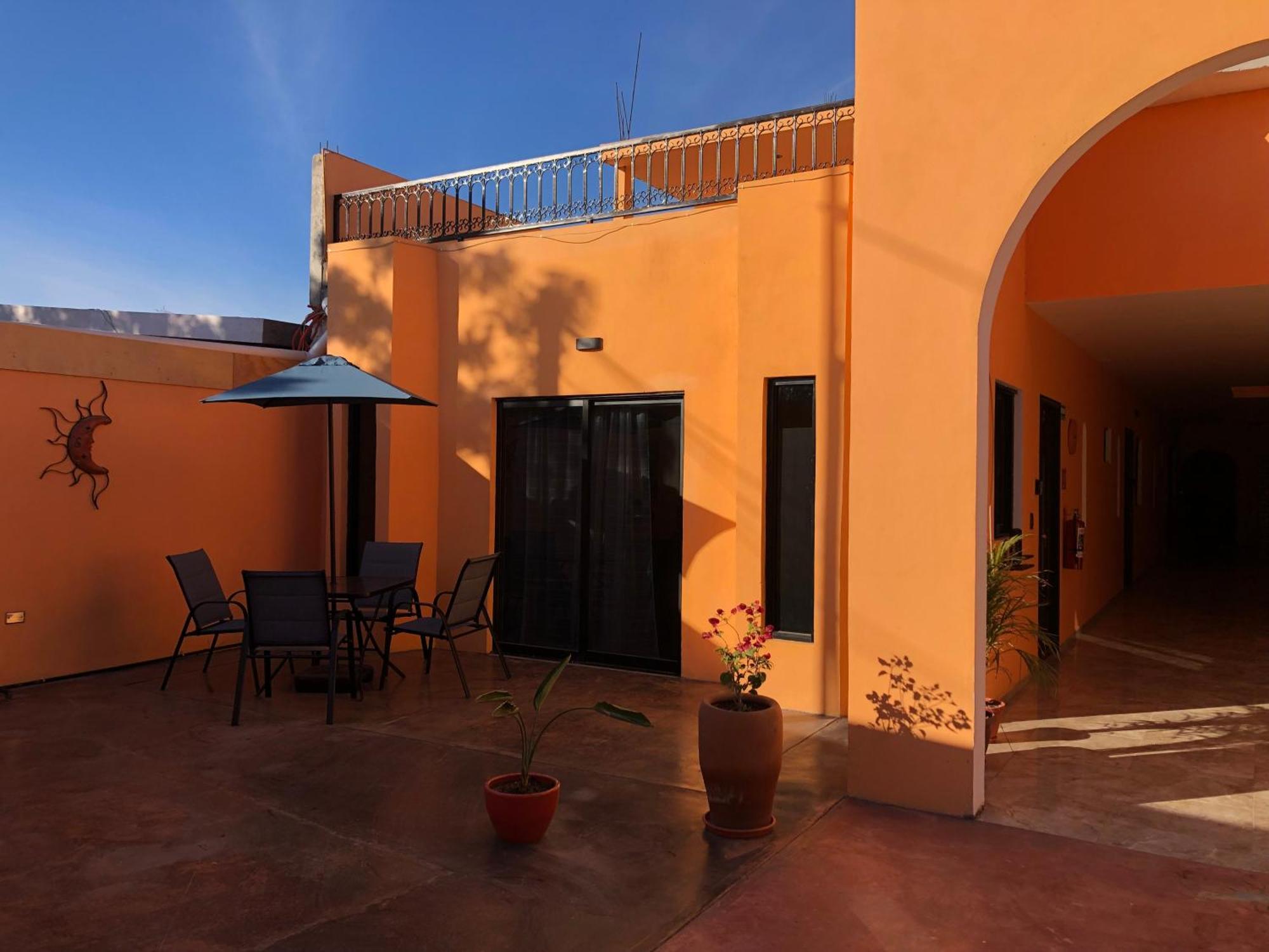 Tres Iguanas Apart Hotel - New, Cozy & Spacious Flats, Short Walk To Beach Loreto  Esterno foto