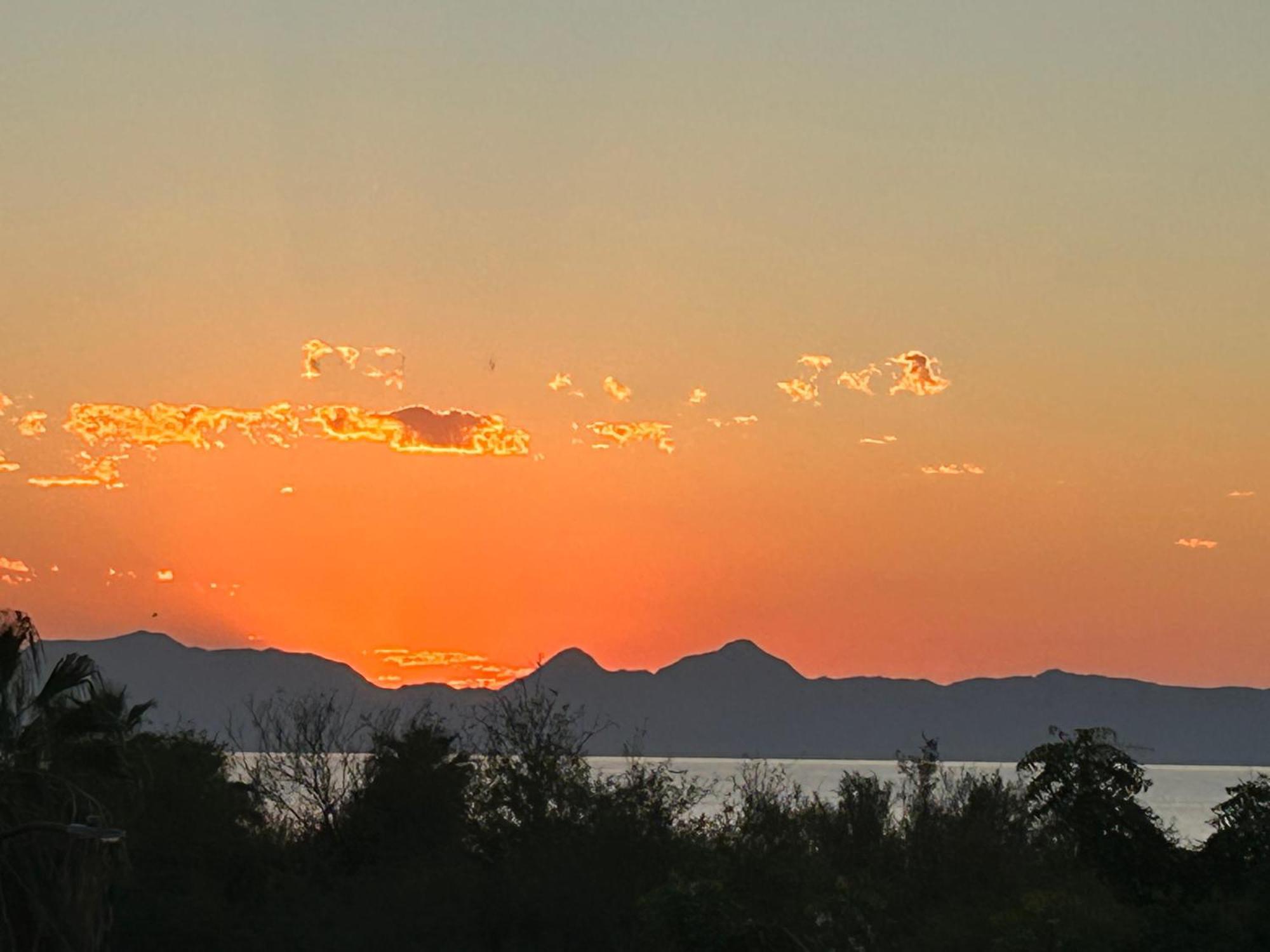 Tres Iguanas Apart Hotel - New, Cozy & Spacious Flats, Short Walk To Beach Loreto  Esterno foto