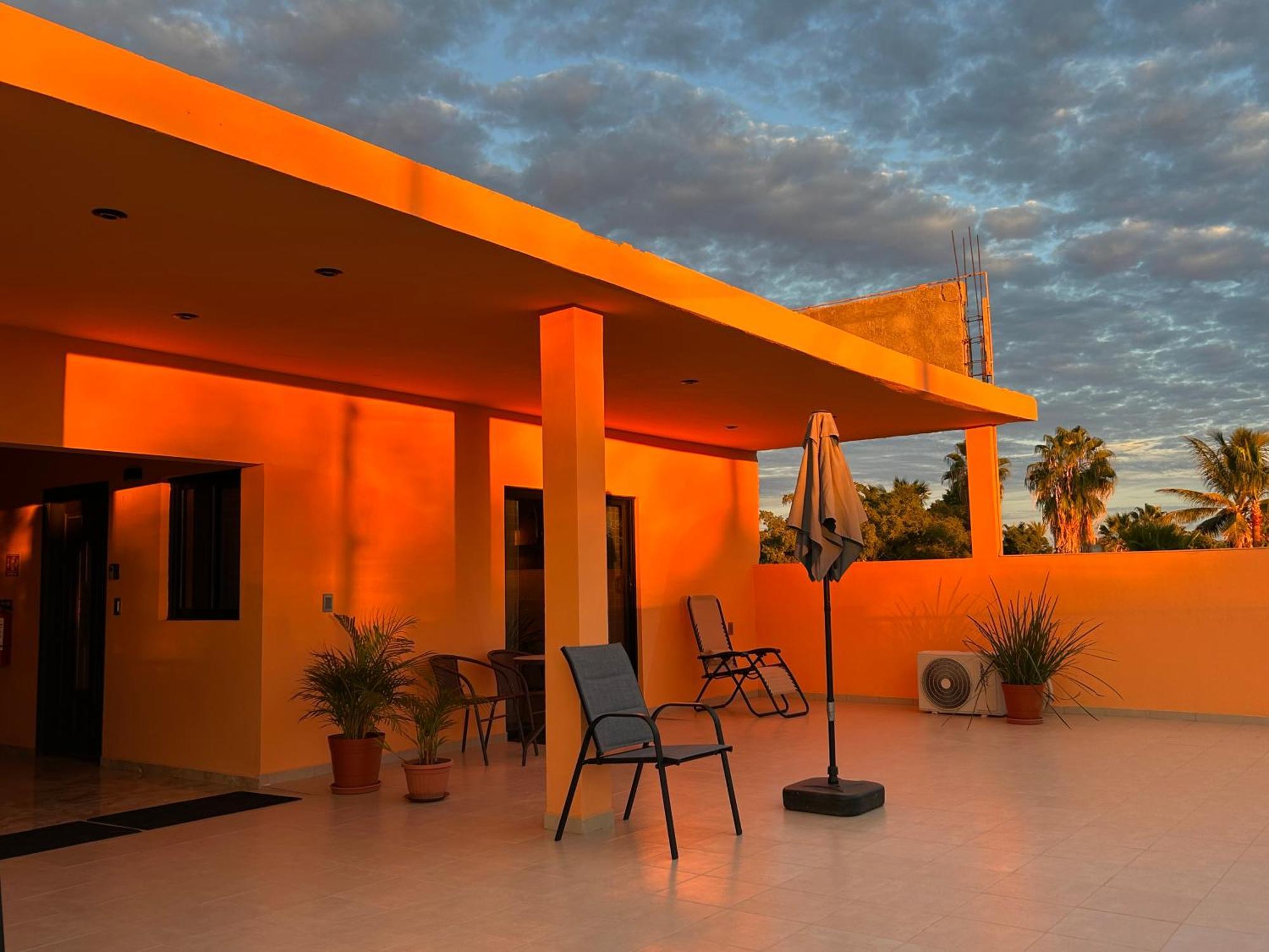 Tres Iguanas Apart Hotel - New, Cozy & Spacious Flats, Short Walk To Beach Loreto  Esterno foto